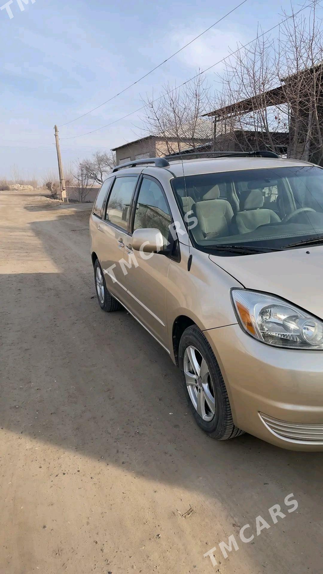 Toyota Sienna 2004 - 200 000 TMT - Daşoguz - img 6