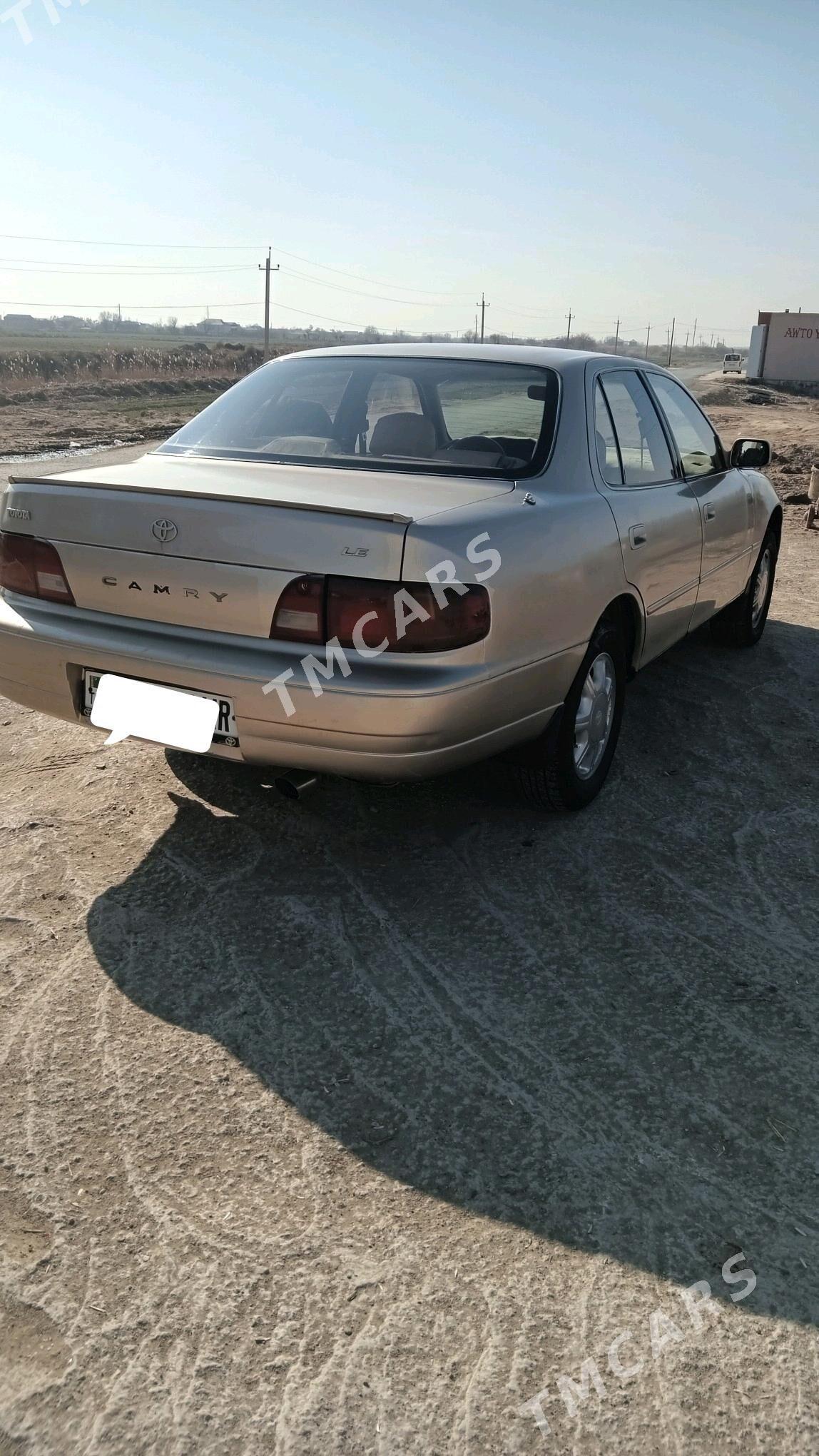 Toyota Camry 1995 - 74 000 TMT - Ýolöten - img 3