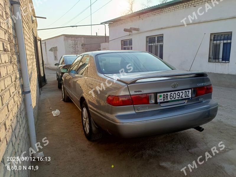 Toyota Camry 2001 - 130 000 TMT - Дашогуз - img 3