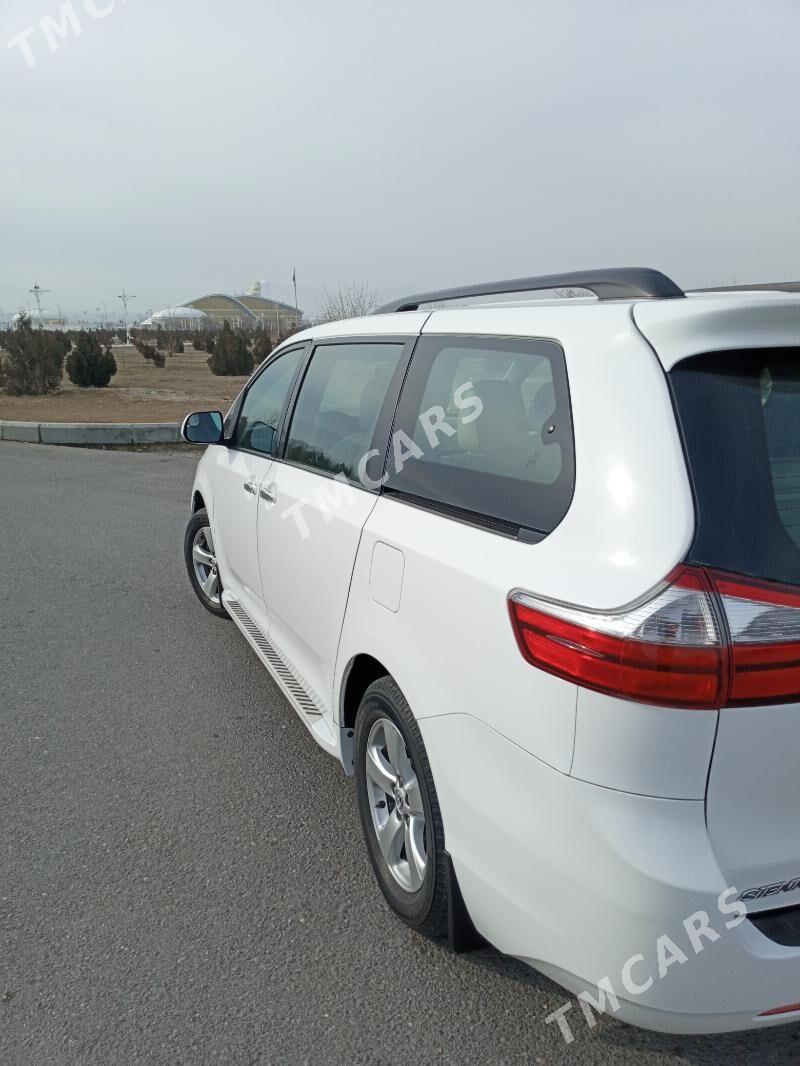 Toyota Sienna 2015 - 290 000 TMT - Köşi - img 3