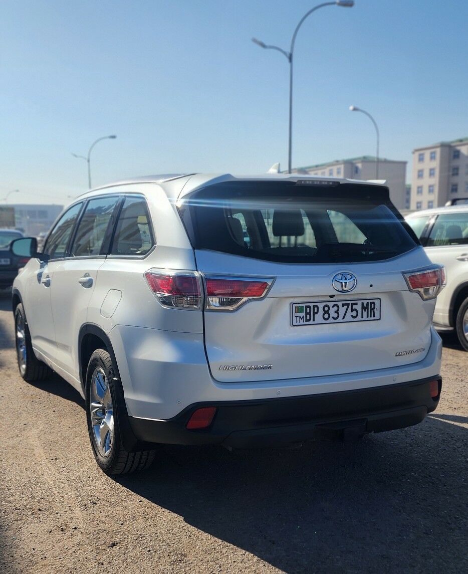 Toyota Highlander 2016 - 400 000 TMT - Мары - img 3