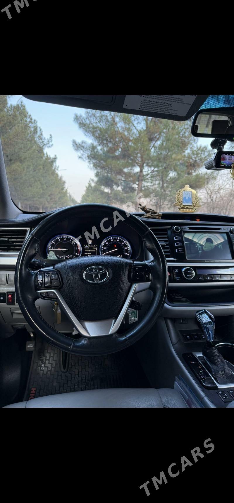 Toyota Highlander 2016 - 400 000 TMT - Багир - img 3