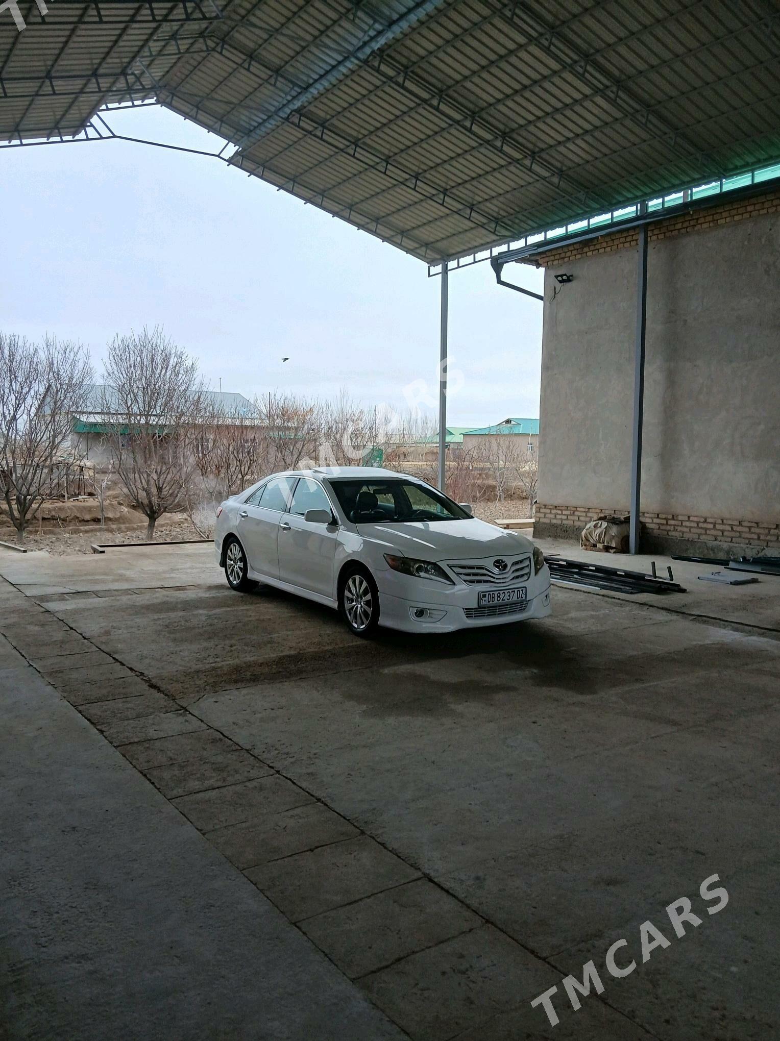 Toyota Camry 2011 - 190 000 TMT - Köneürgenç - img 9