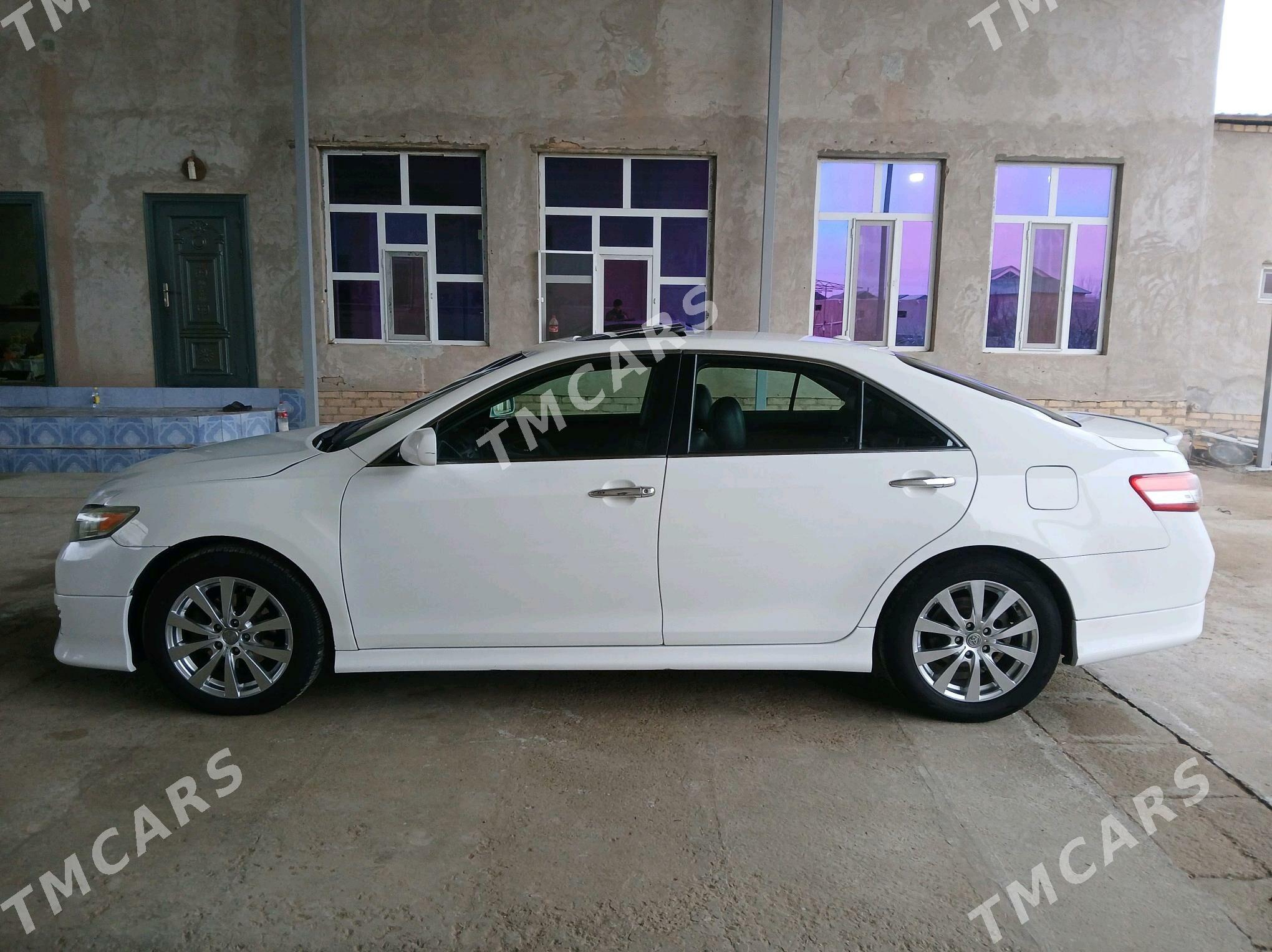 Toyota Camry 2011 - 190 000 TMT - Köneürgenç - img 7