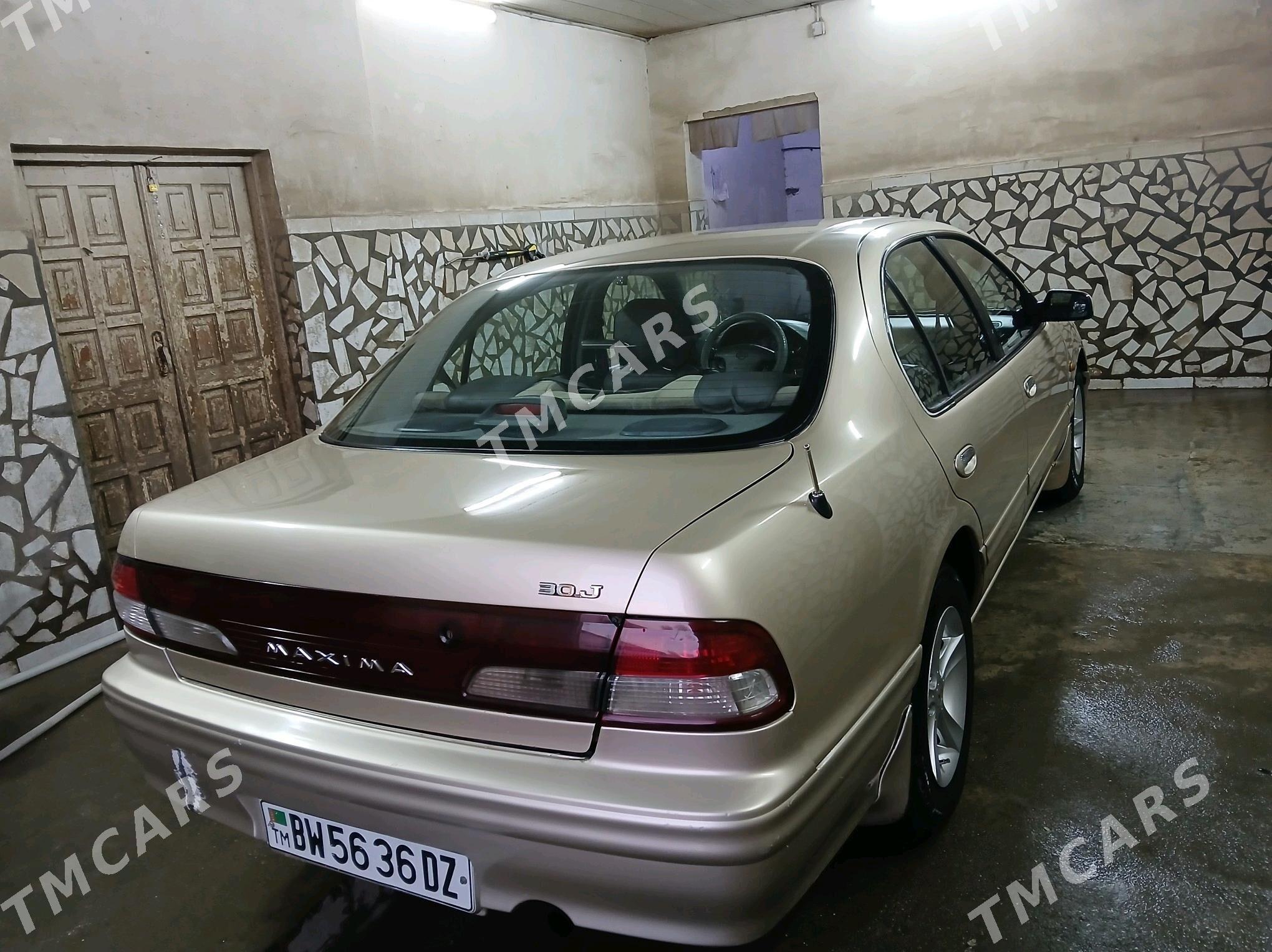 Nissan Maxima 1996 - 65 000 TMT - Гурбансолтан Едже - img 3