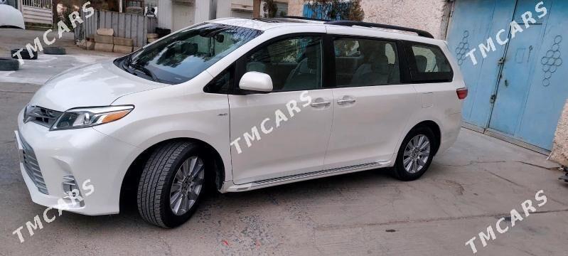 Toyota Sienna 2018 - 400 000 TMT - Aşgabat - img 2