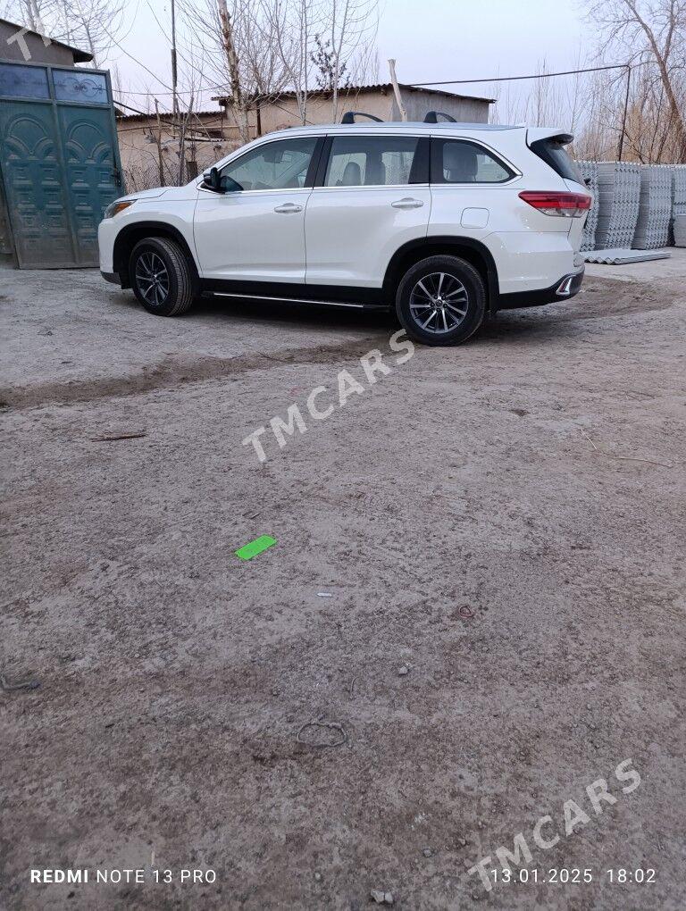 Toyota Highlander 2019 - 510 000 TMT - Кёнеургенч - img 3