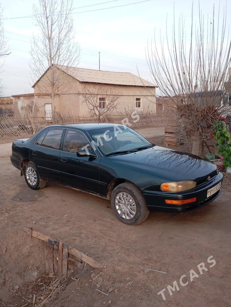 Toyota Camry 1993 - 62 000 TMT - Köneürgenç - img 3