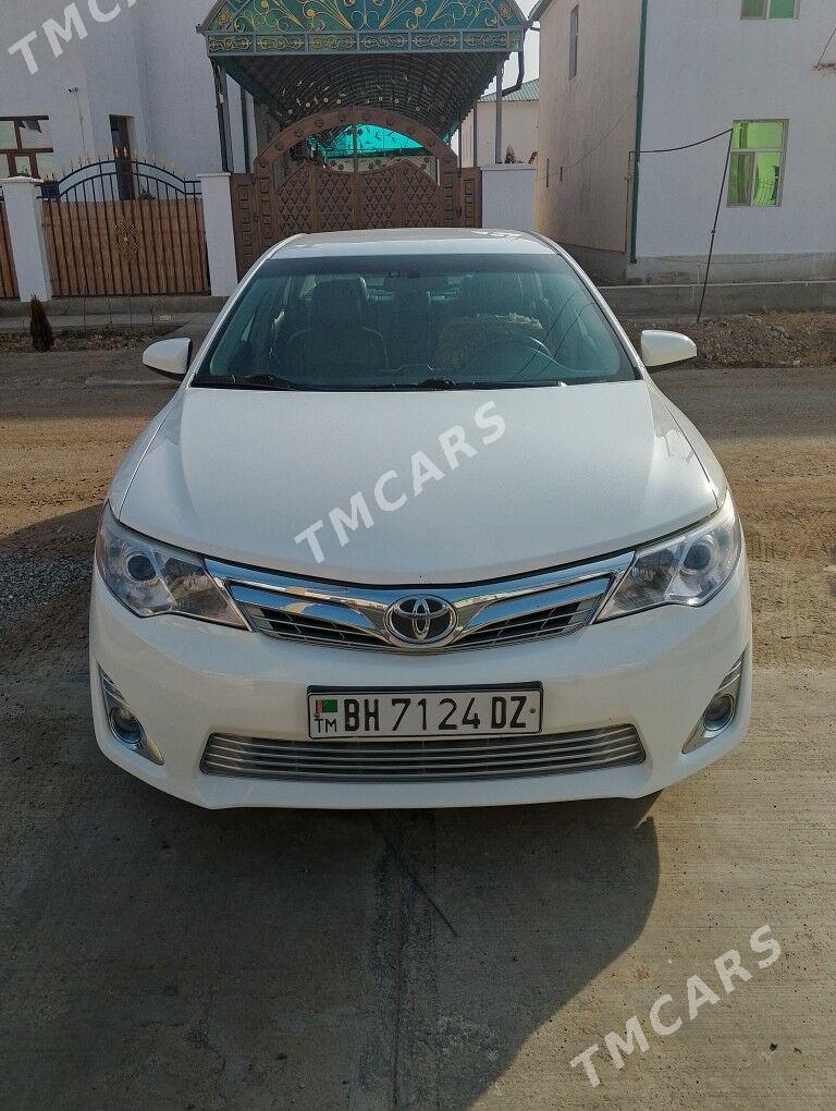 Toyota Camry 2012 - 185 000 TMT - Дашогуз - img 3