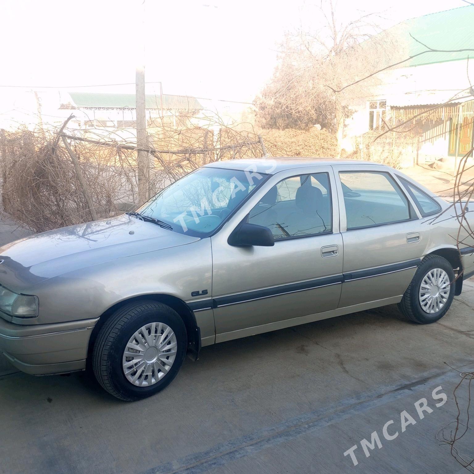 Opel Vectra 1989 - 28 000 TMT - Гурбансолтан Едже - img 2