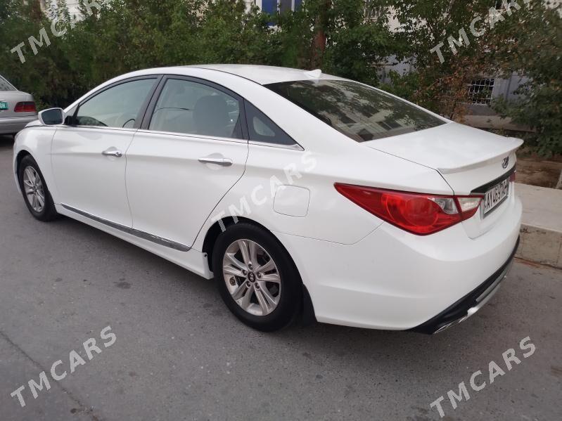 Hyundai Sonata 2011 - 126 000 TMT - Мир 2 - img 3