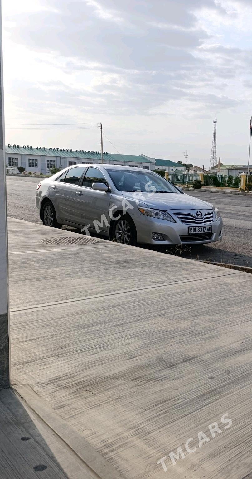 Toyota Camry 2010 - 190 000 TMT - 11 мкр - img 3