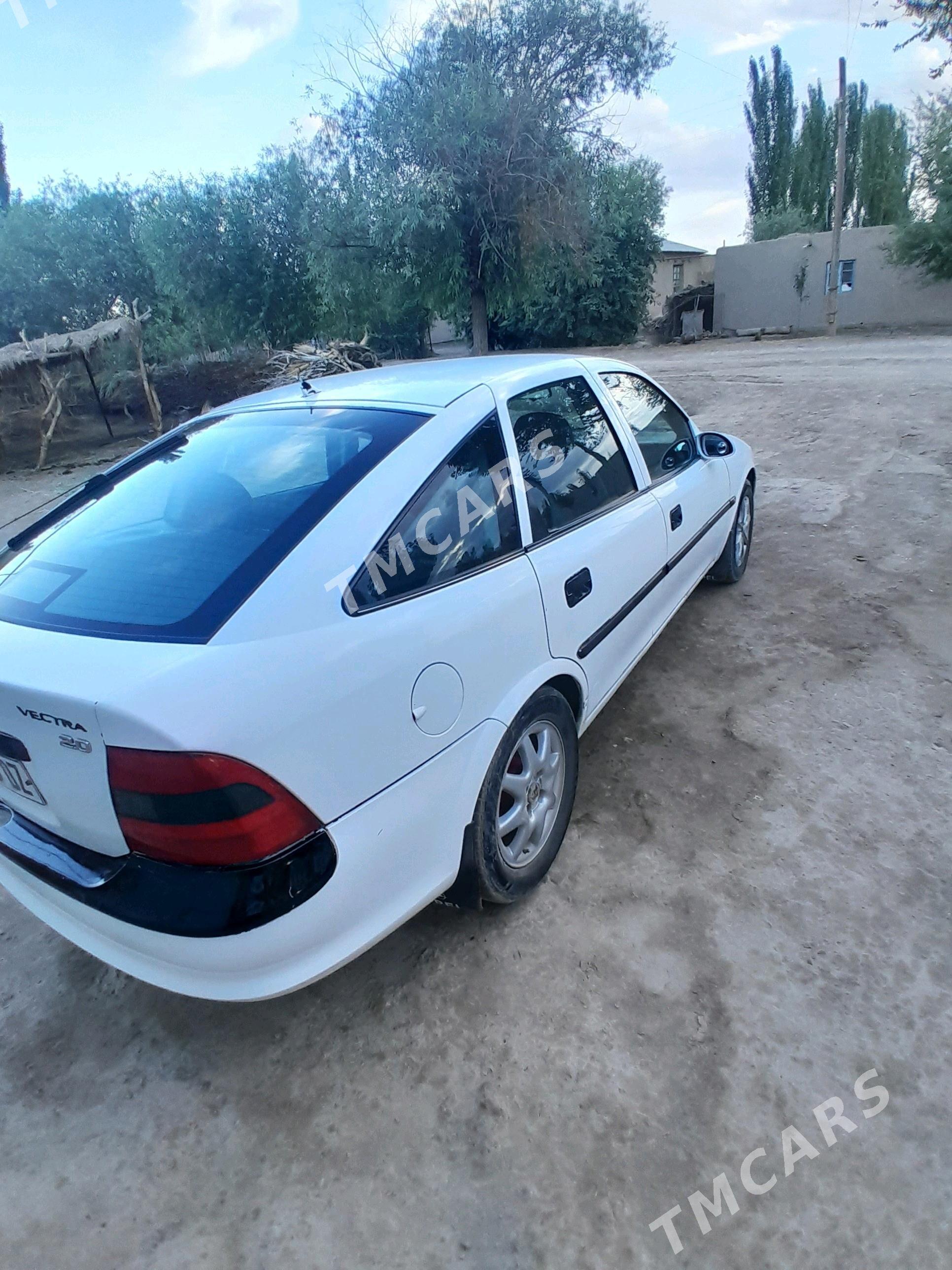 Opel Vectra 1998 - 34 000 TMT - Гурбансолтан Едже - img 2