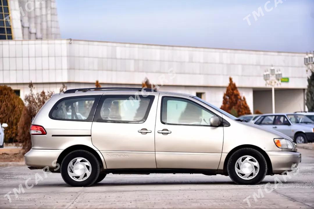 Toyota Sienna 2002 - 175 000 TMT - Daşoguz - img 4