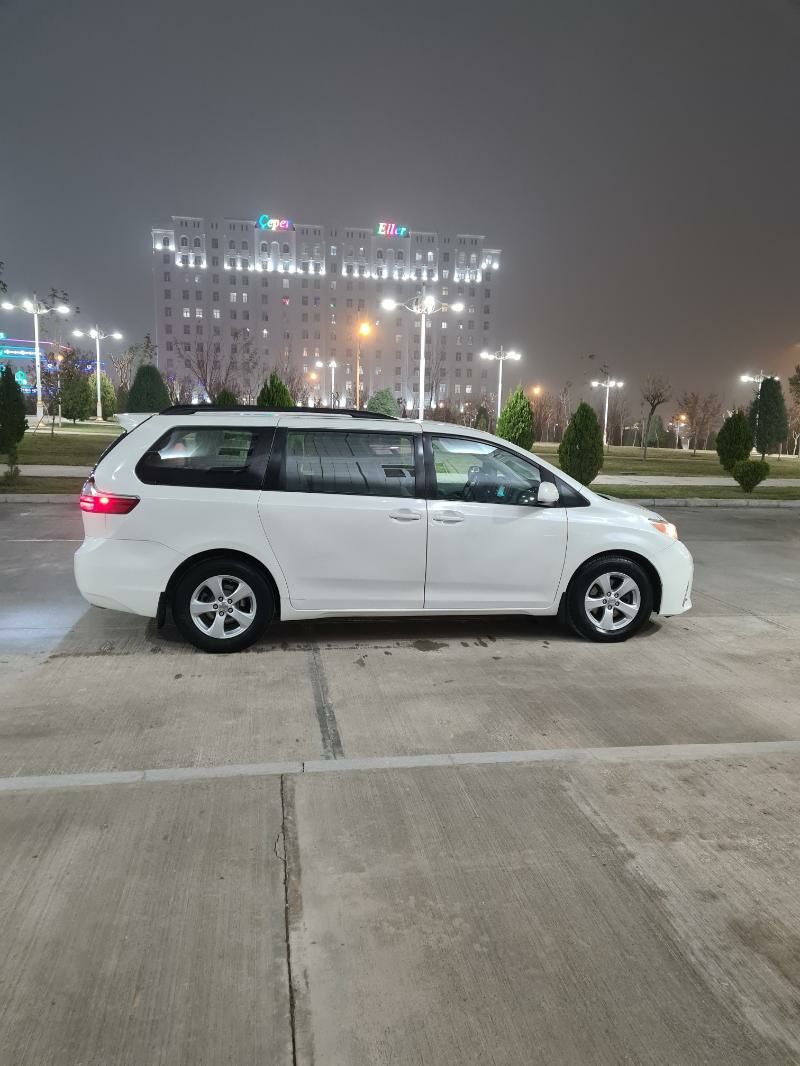 Toyota Sienna 2018 - 339 000 TMT - Aşgabat - img 2