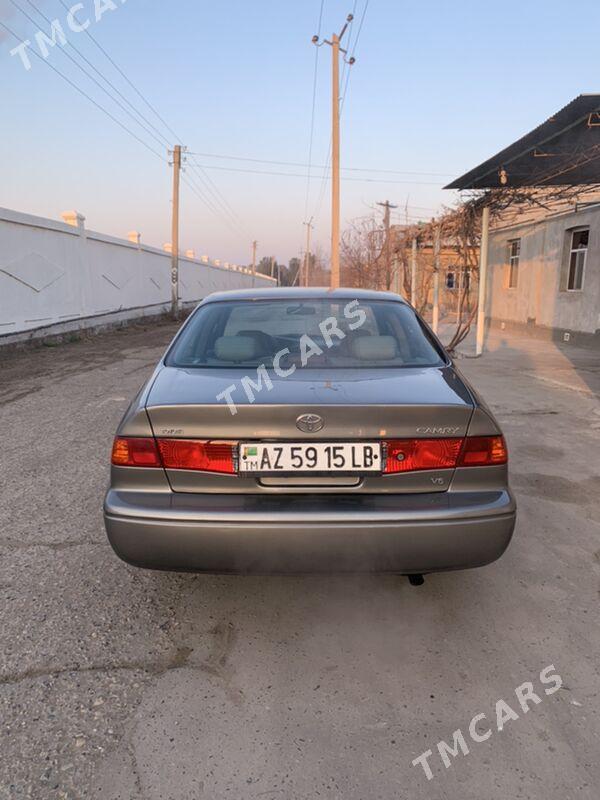 Toyota Camry 2000 - 152 000 TMT - Дянев - img 3