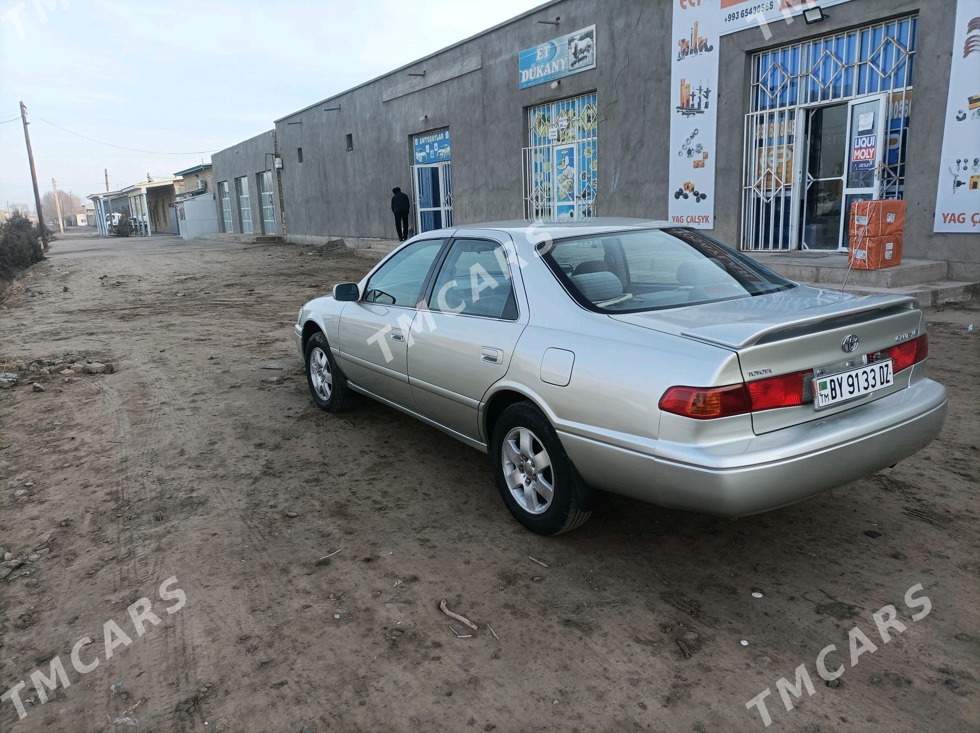 Toyota Camry 2000 - 140 000 TMT - Köneürgenç - img 3