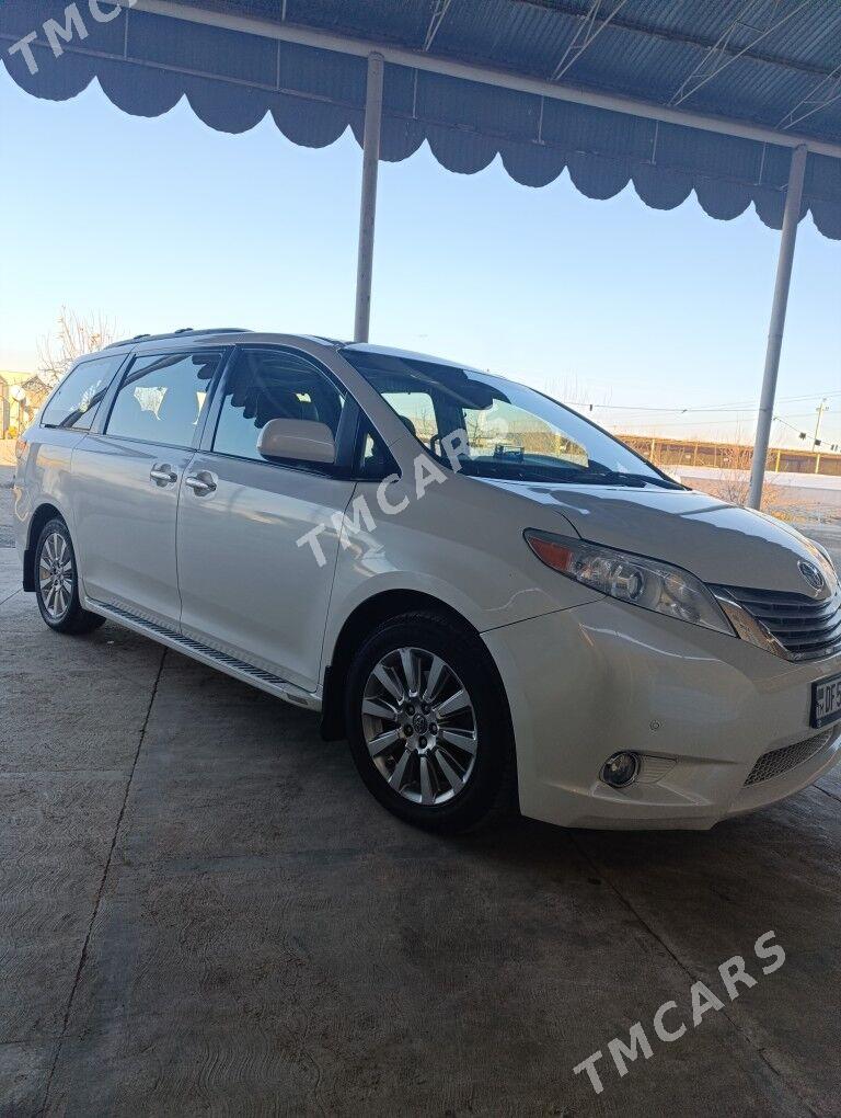 Toyota Sienna 2011 - 295 000 TMT - Murgap - img 2