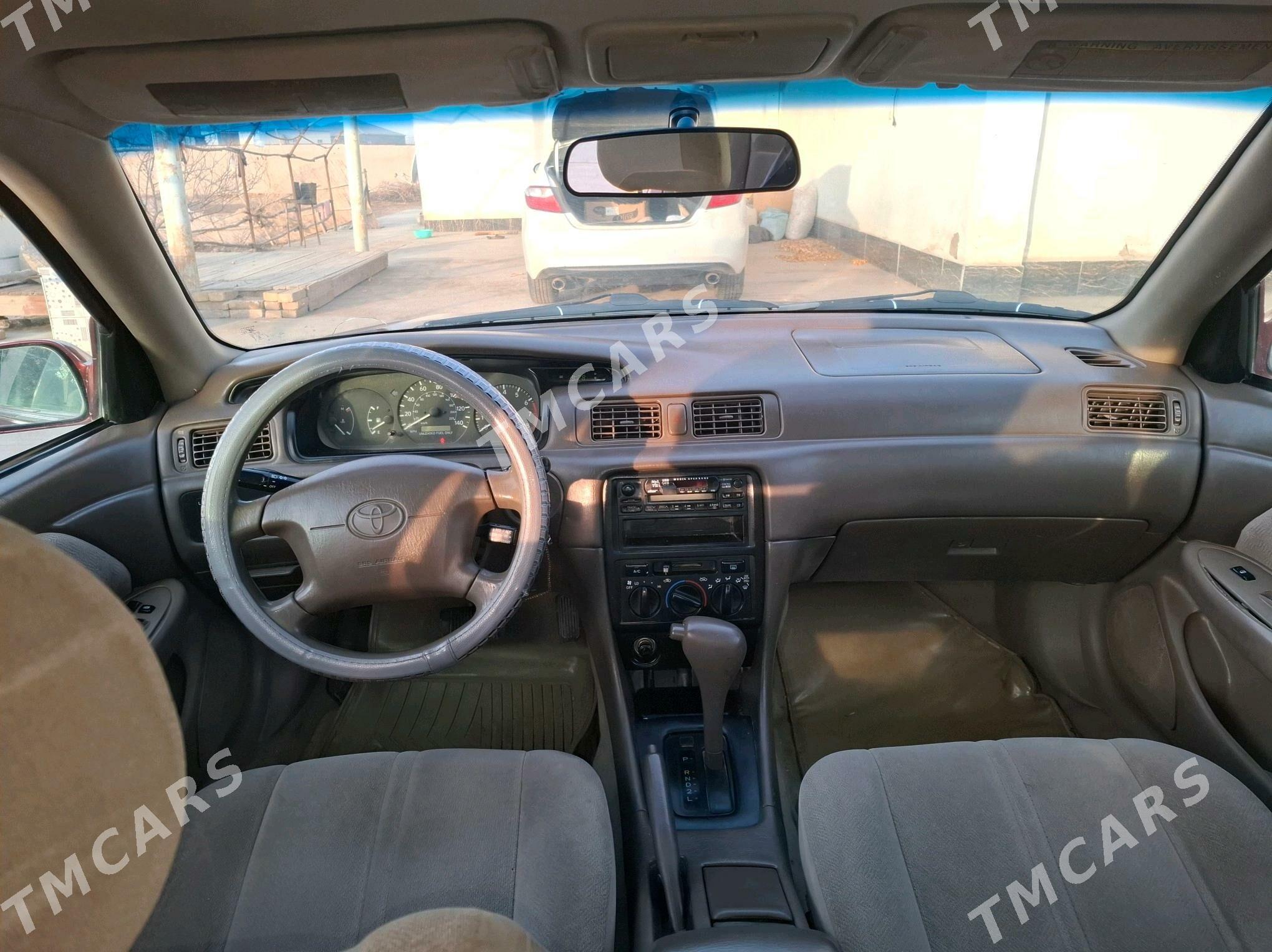 Toyota Camry 1999 - 115 000 TMT - Акдепе - img 3