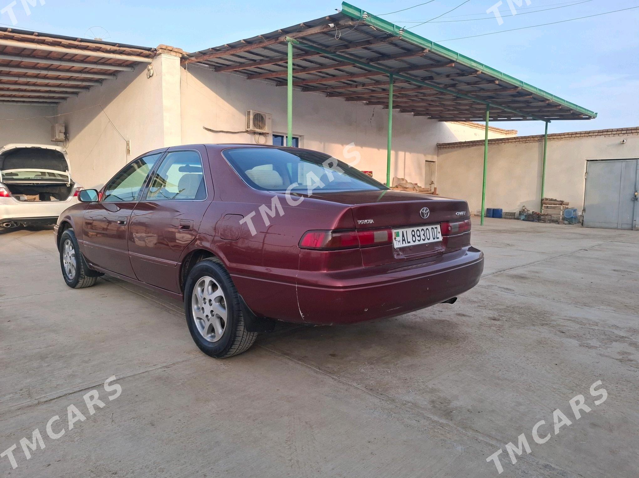 Toyota Camry 1999 - 115 000 TMT - Акдепе - img 4