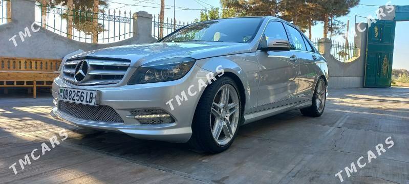 Mercedes-Benz C350 2010 - 200 000 TMT - Türkmenabat - img 4