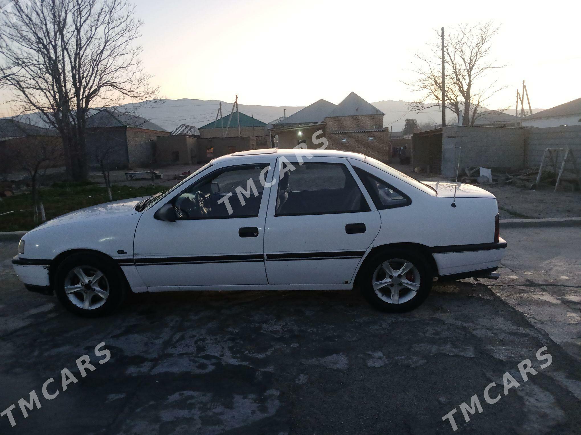 Opel Vectra 1992 - 36 000 TMT - Bäherden - img 2