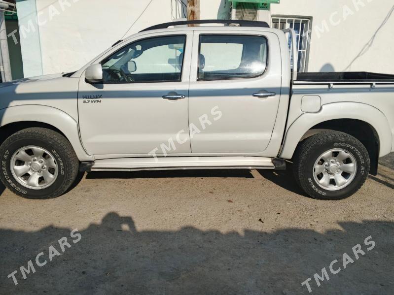 Toyota Hilux 2008 - 260 000 TMT - Balkanabat - img 2