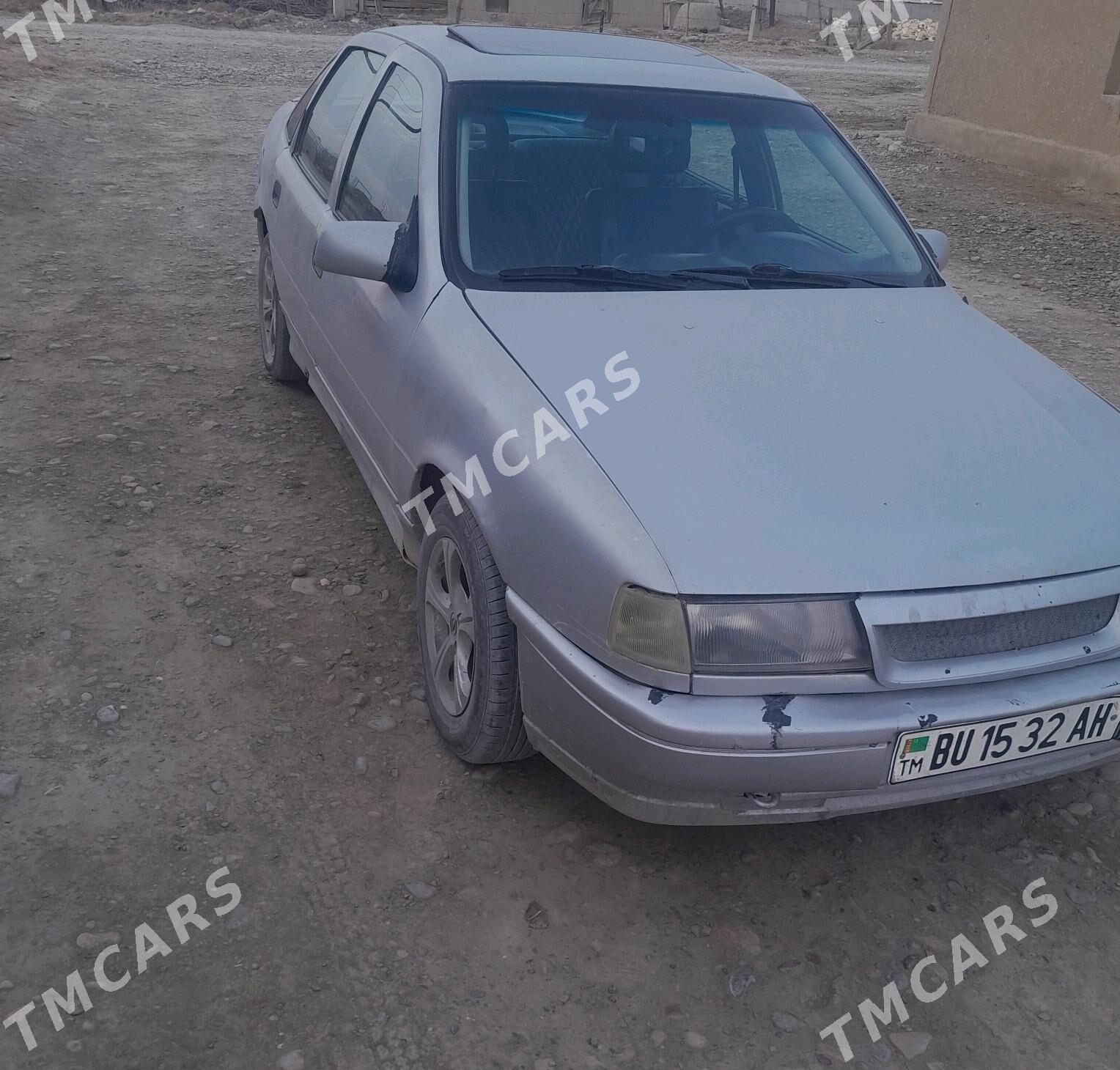 Opel Vectra 1990 - 22 000 TMT - Kaka - img 3