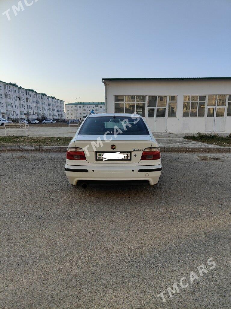 BMW 528 2002 - 102 000 TMT - Aşgabat - img 6