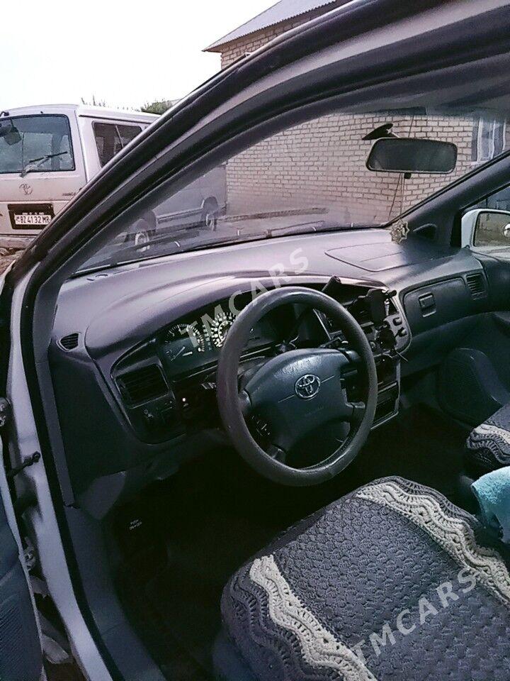 Toyota Sienna 2000 - 133 000 TMT - Сакарчага - img 8