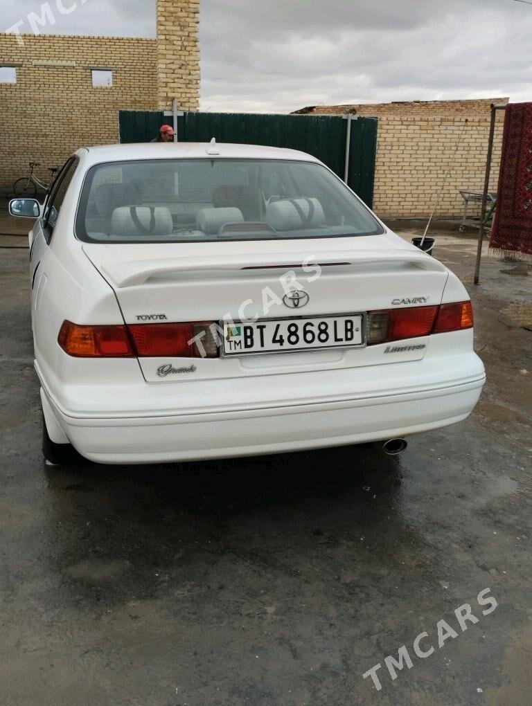 Toyota Camry 2000 - 145 000 TMT - Sakar - img 5