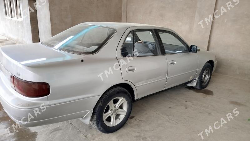 Toyota Camry 1996 - 55 000 TMT - Ёлётен - img 2