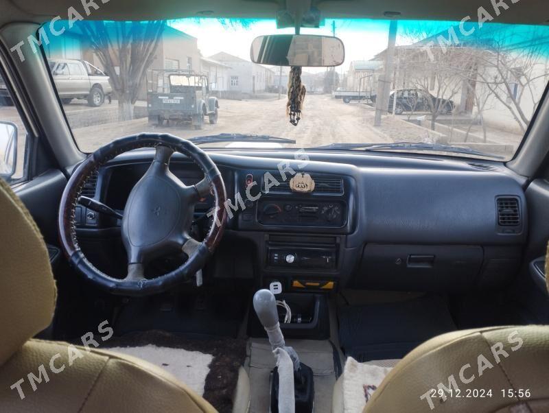 Mitsubishi L200 2004 - 100 000 TMT - Гурбансолтан Едже - img 2