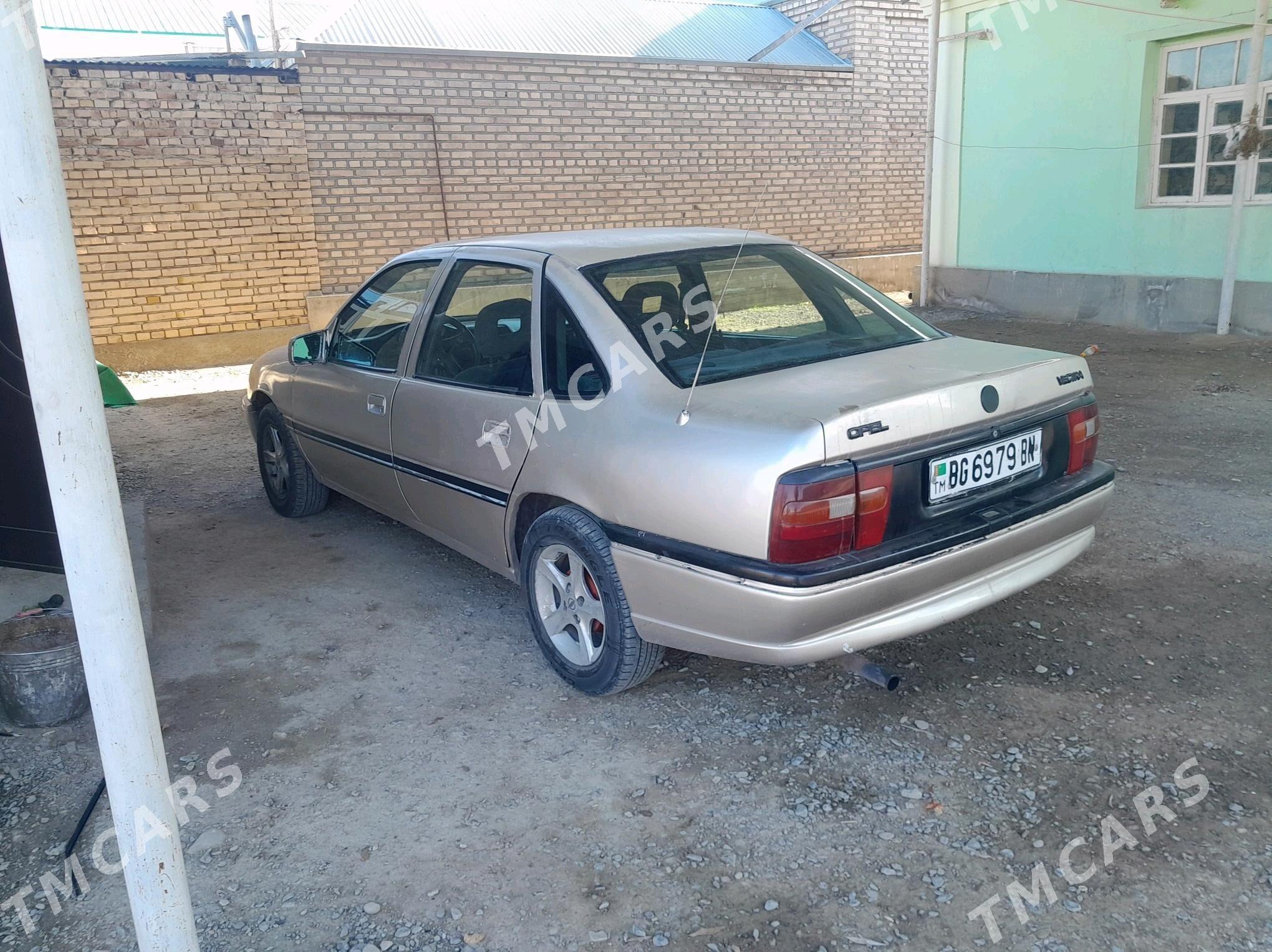 Opel Vectra 1992 - 20 000 TMT - Бахарден - img 3