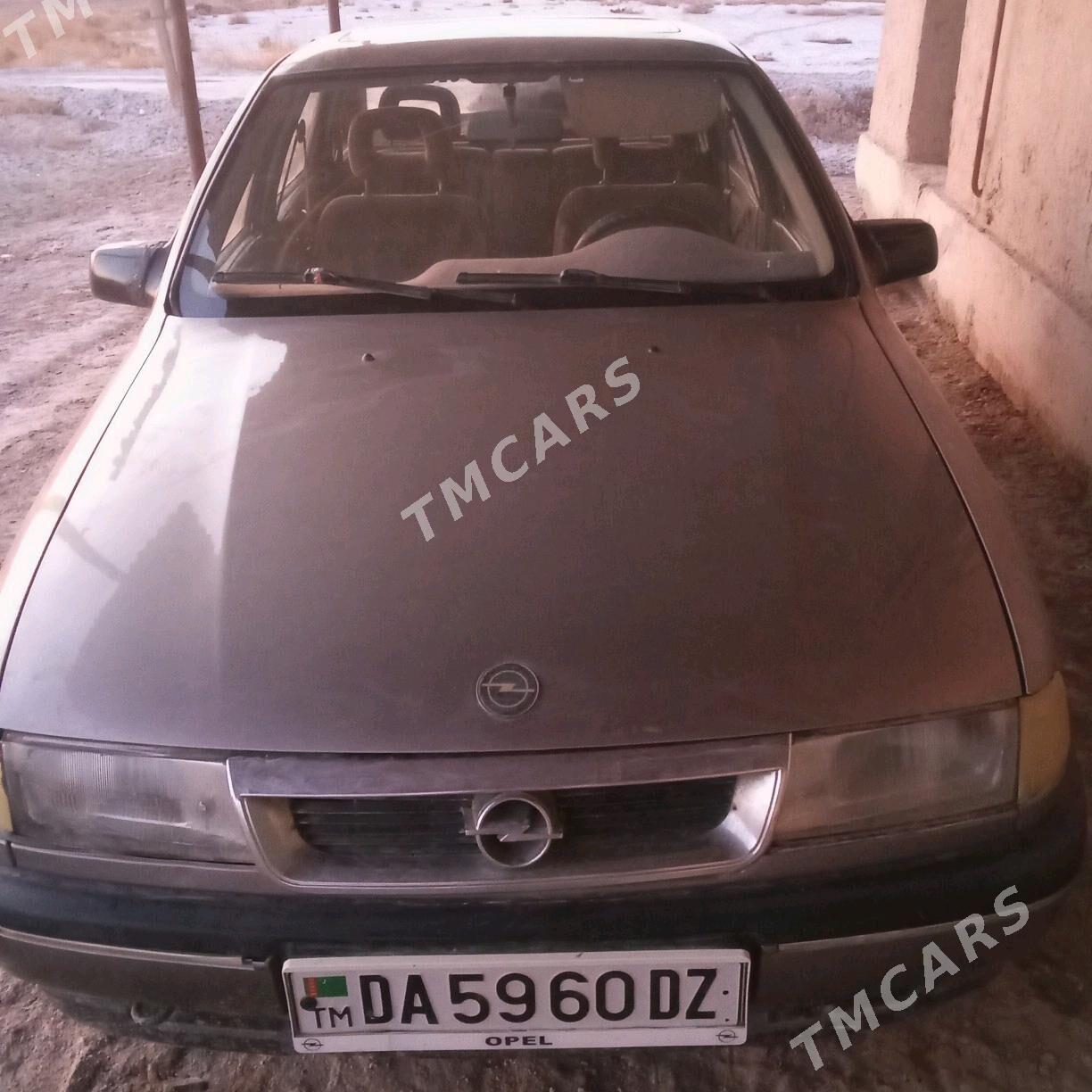 Opel Vectra 1993 - 30 000 TMT - Губадаг - img 4