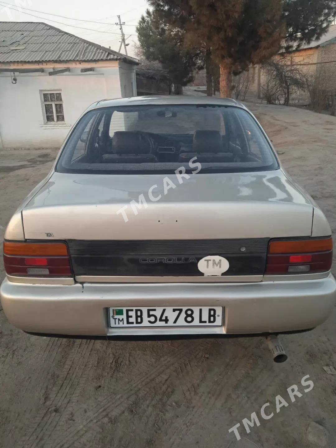 Toyota Corolla 1993 - 50 000 TMT - Сакар - img 2