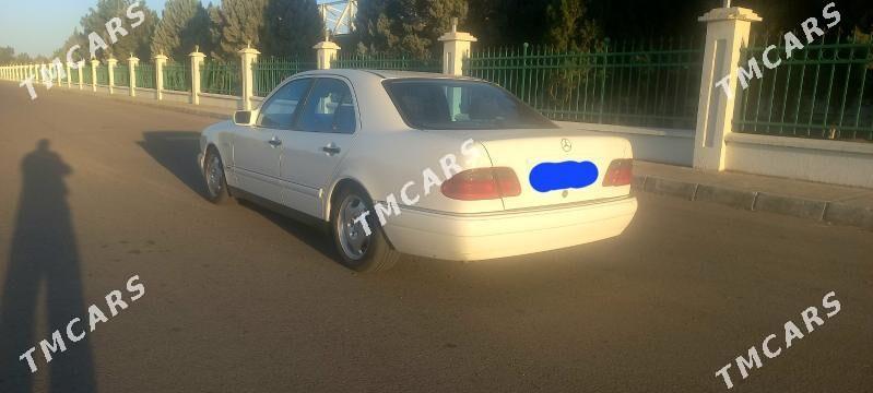 Mercedes-Benz E320 1996 - 60 000 TMT - Aşgabat - img 3