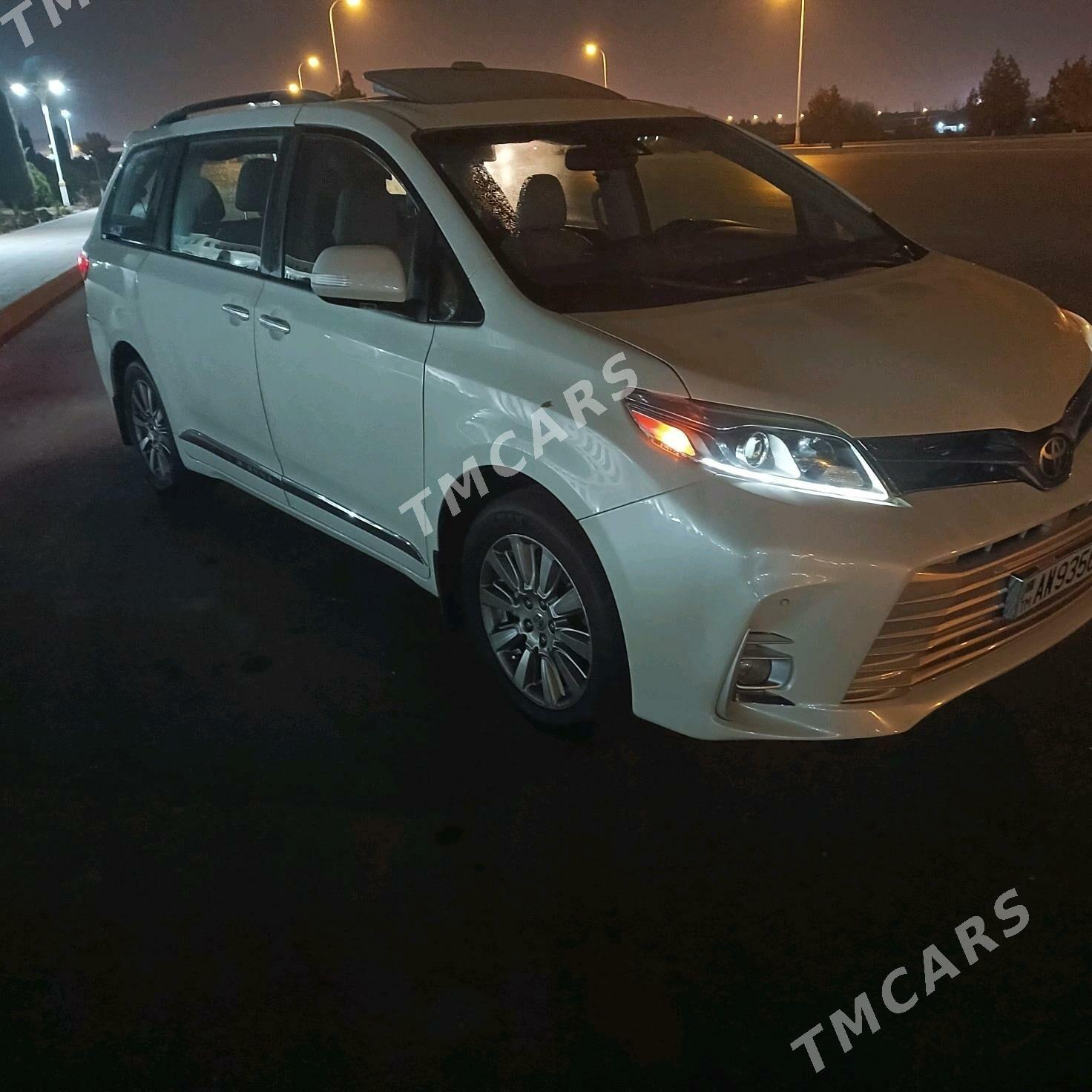 Toyota Sienna 2018 - 350 000 TMT - Aşgabat - img 3