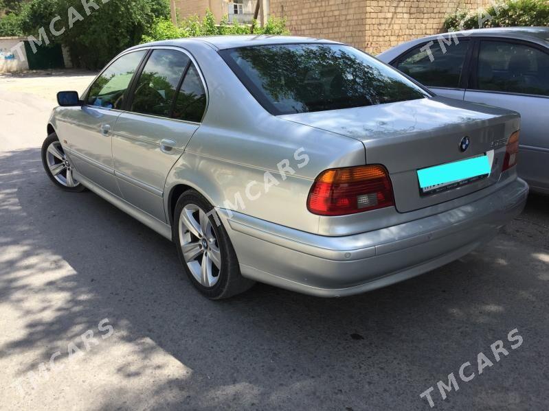 BMW E39 2002 - 120 000 TMT - Балканабат - img 2