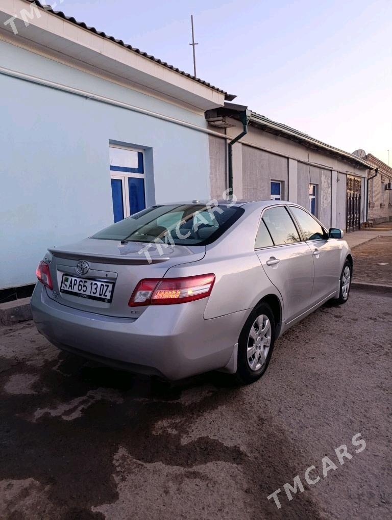 Toyota Camry 2010 - 177 000 TMT - Кёнеургенч - img 3