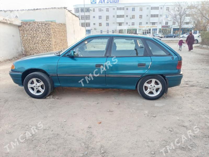 Opel Astra 1993 - 33 000 TMT - Мары - img 5