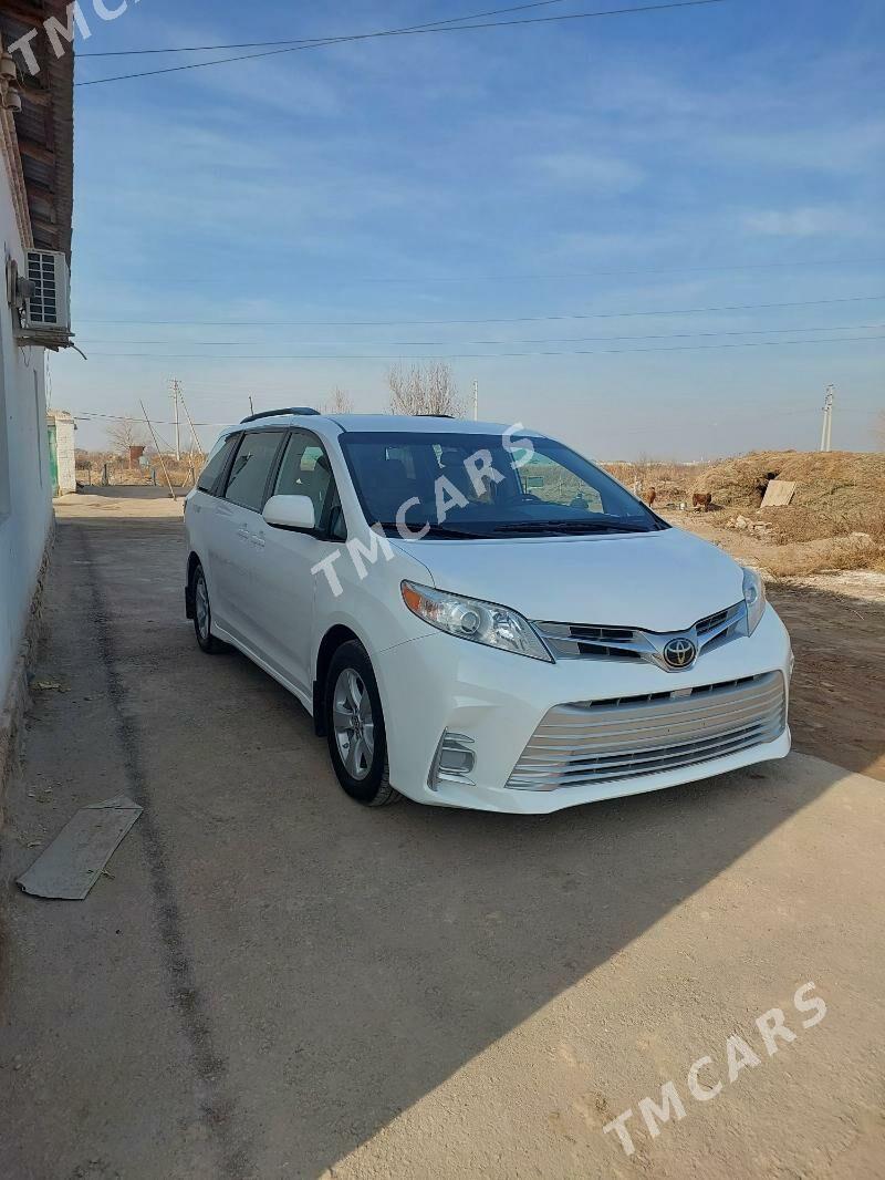 Toyota Sienna 2019 - 430 000 TMT - Daşoguz - img 2