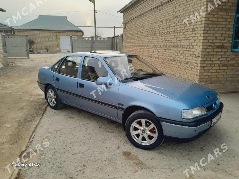 Opel Vectra 1989 - 35 000 TMT - Мары - img 2