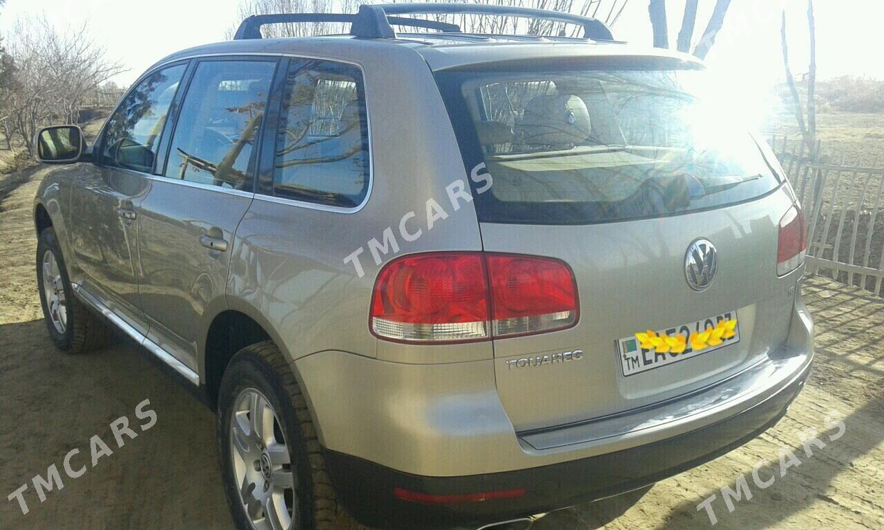 Volkswagen Touareg 2005 - 130 000 TMT - Türkmenbaşy etr. - img 5