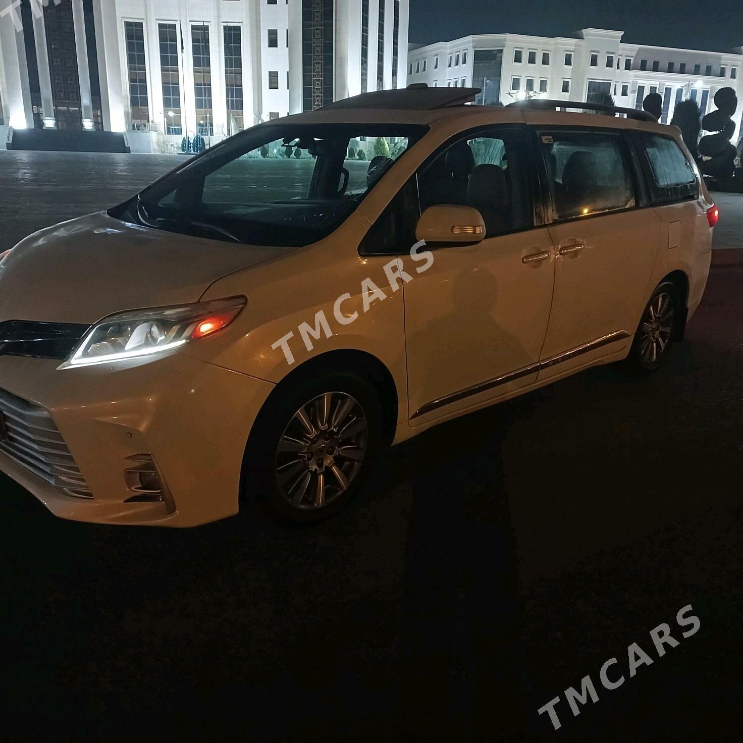 Toyota Sienna 2018 - 350 000 TMT - Aşgabat - img 6