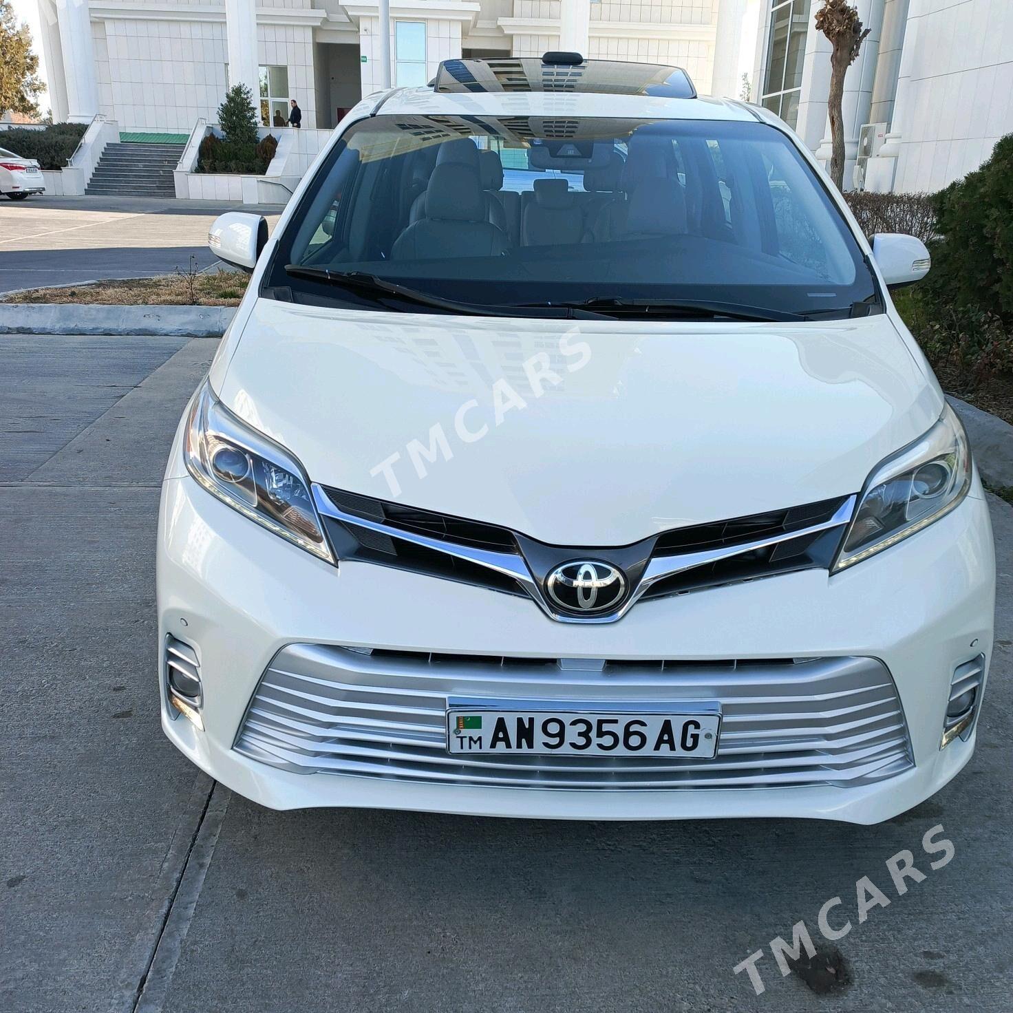 Toyota Sienna 2018 - 350 000 TMT - Aşgabat - img 5