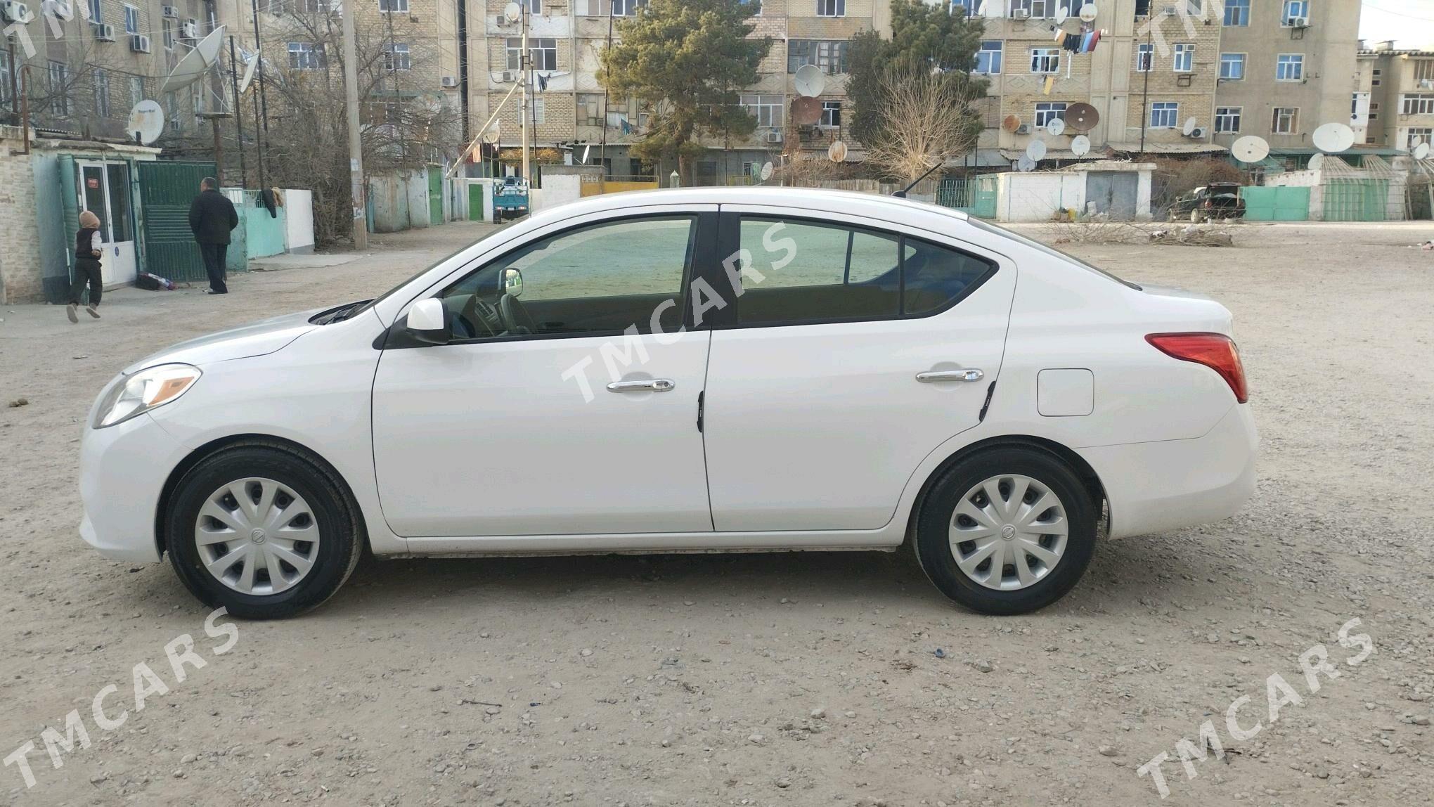 Nissan Versa 2012 - 85 000 TMT - Balkanabat - img 4