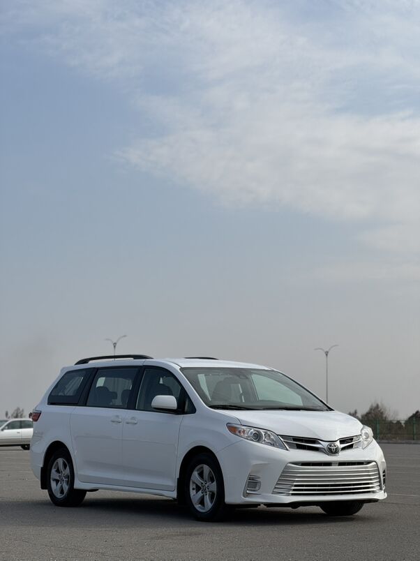 Toyota Sienna 2019 - 430 000 TMT - Aşgabat - img 4