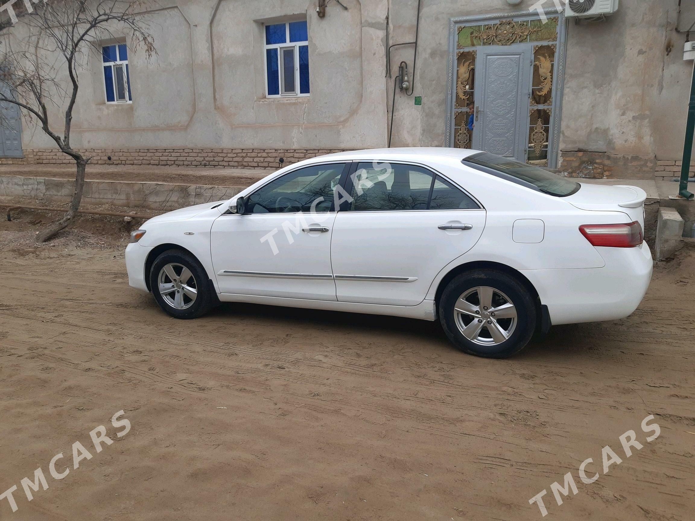 Toyota Camry 2008 - 130 000 TMT - Гурбансолтан Едже - img 3