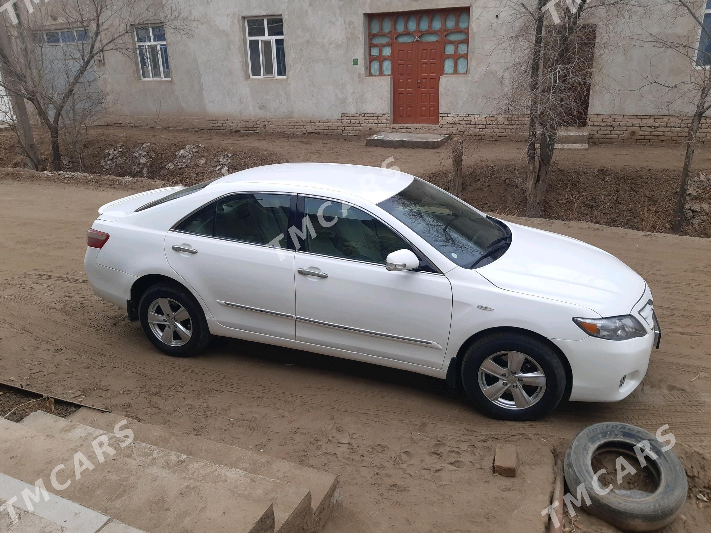 Toyota Camry 2008 - 130 000 TMT - Гурбансолтан Едже - img 5